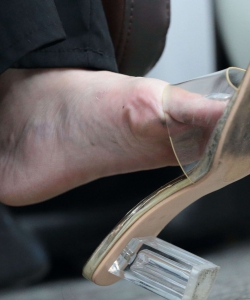 ʱŮڰĦϾȻüƷŪԼЬ!111